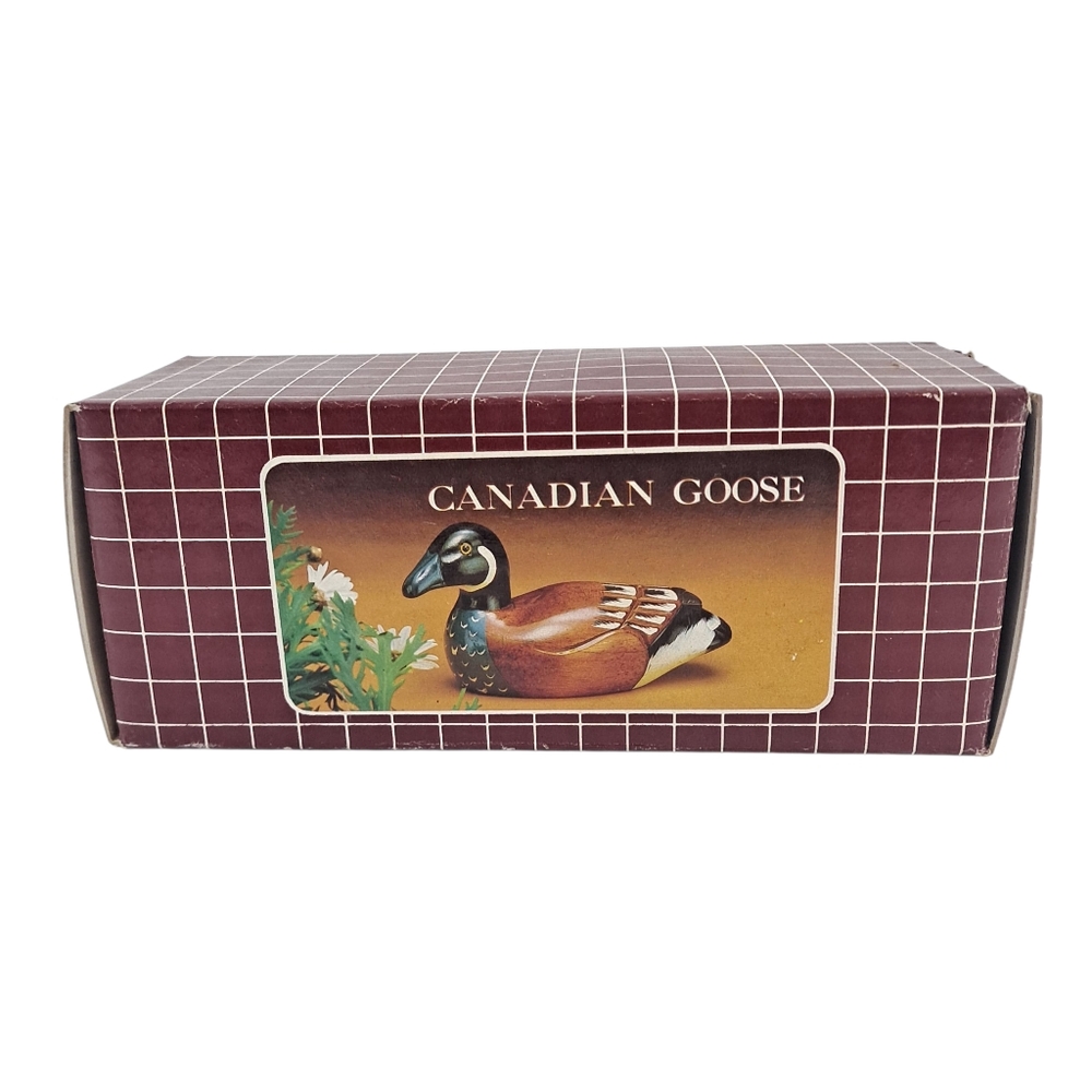 Vintage Wooden Canadian Goose Hand Crafted Figurine With Box Taiwan NOS 6.5".